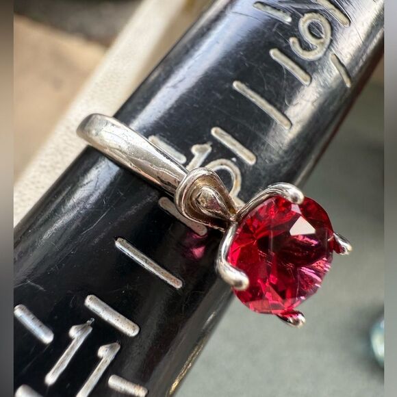 Silver Tone Statement Ring with Large Red Faceted Stone – Size 10 - Picture 6 of 17